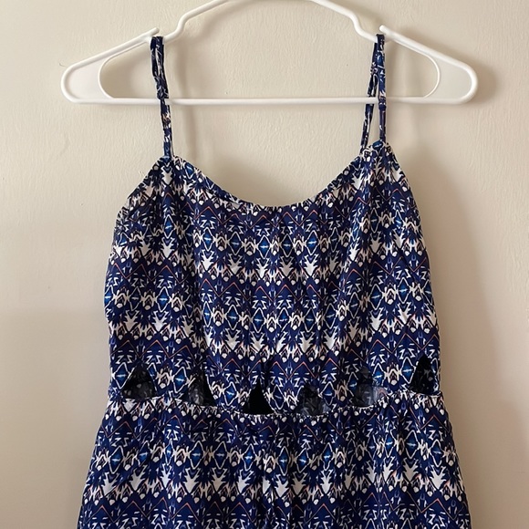 Summer dress - Picture 2 of 3